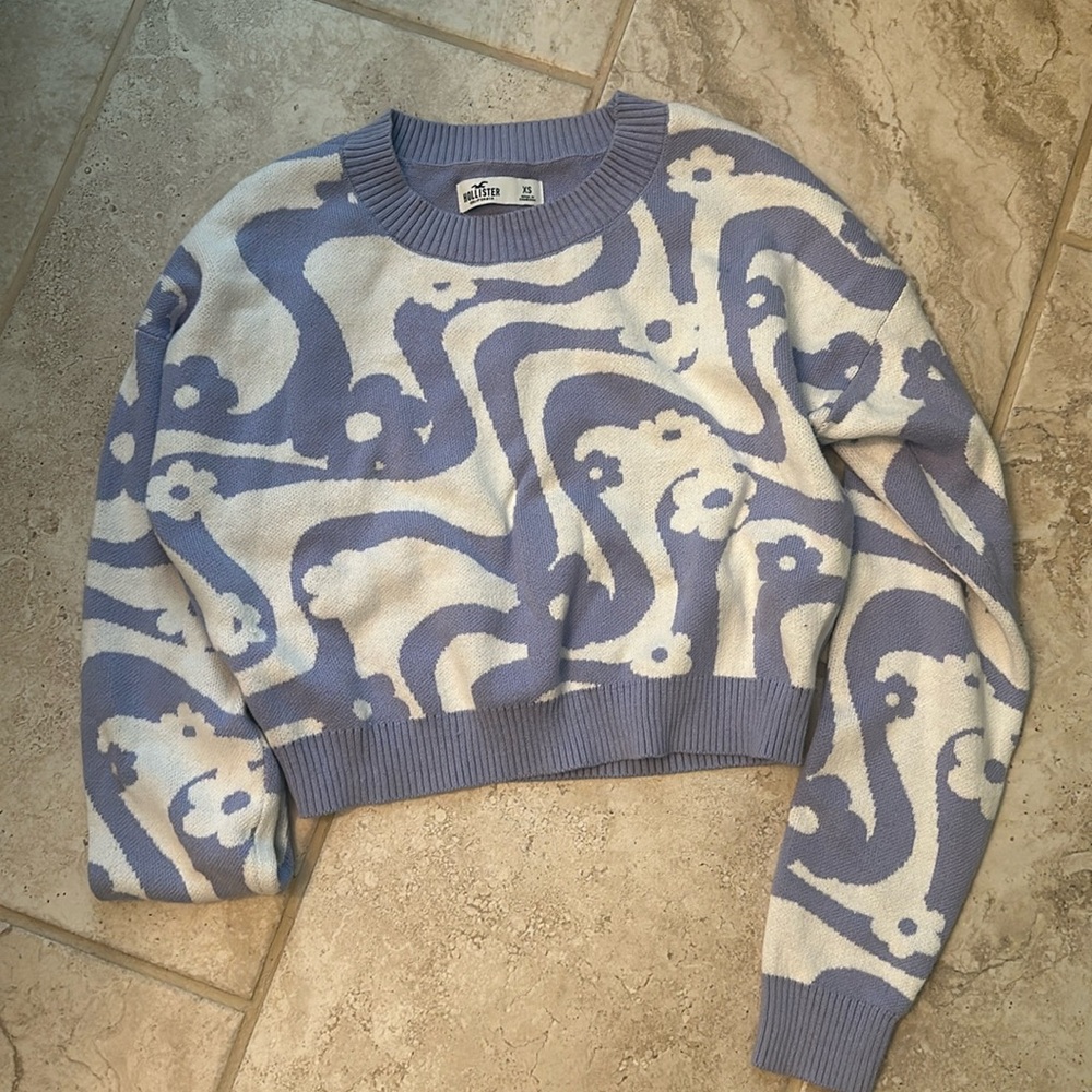 Hollister cropped knit purple swirl sweater EUC XS